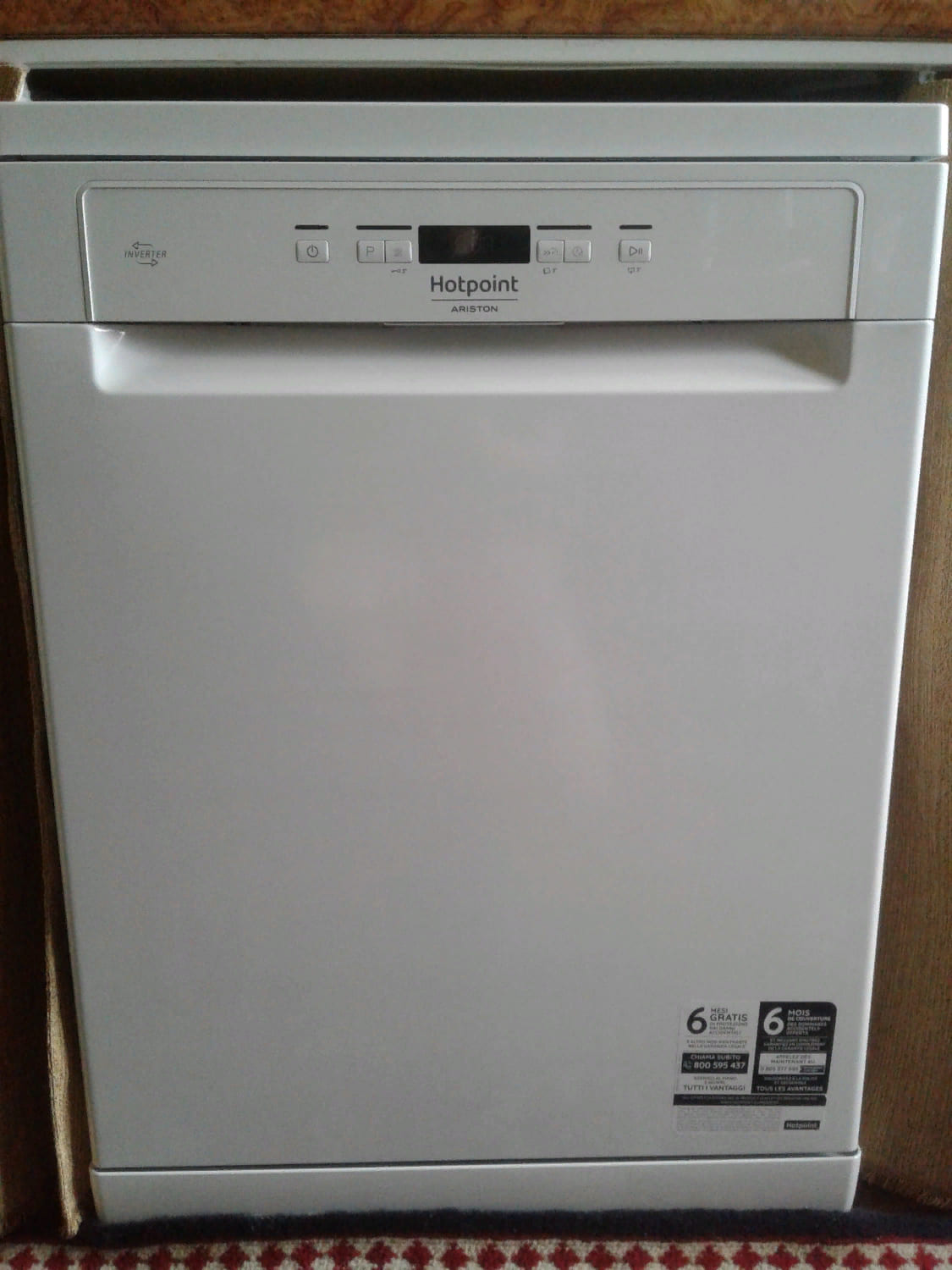 pomivalni stroj Hotpoint-Ariston HFC 3C26